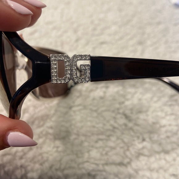 Authentic Dolce & Gabbana Gradient Sunglasses - Picture 8 of 15